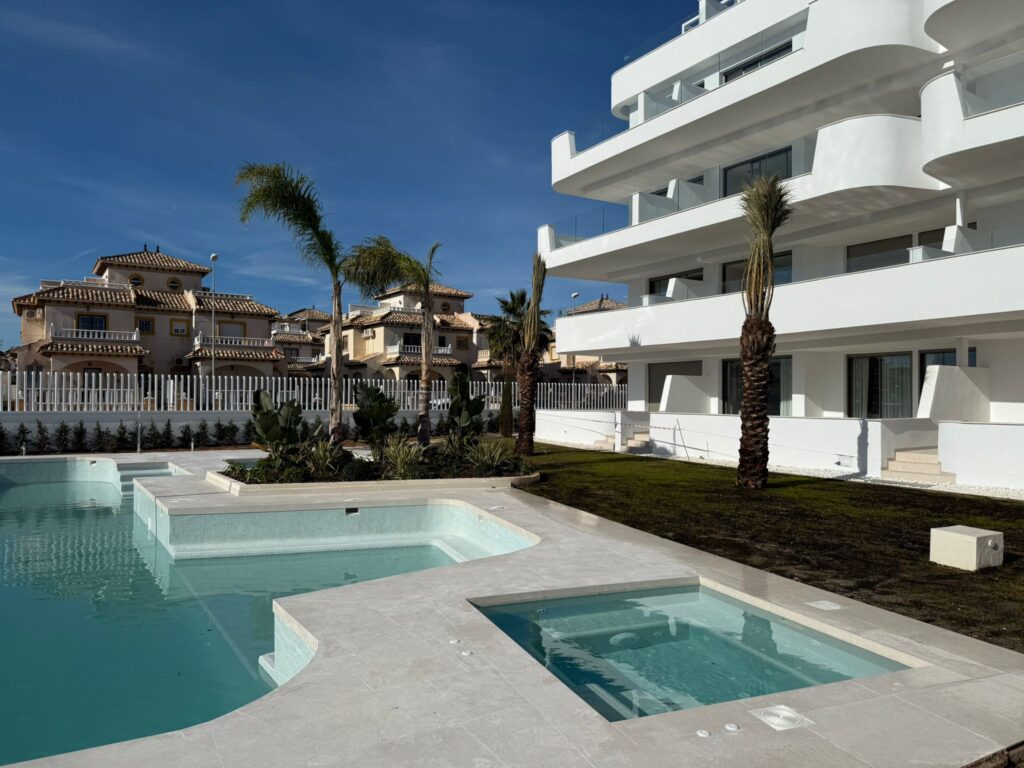 Residential By Mira (DUPLICADA VER VIVA LIFE DE MIRAVILLA HOUSE)